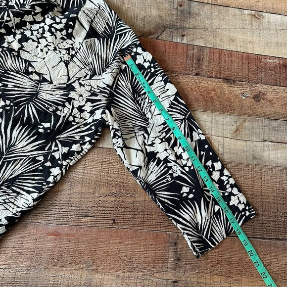 Chico's Design Womens 3/4 Sleeve Silk Blend Floral Print Button-Up Shirt Size 2 - Picture 5 of 6